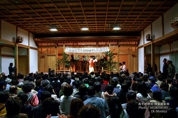 高千穂神社 神楽殿内客席 高千穂神社 神楽殿内客席