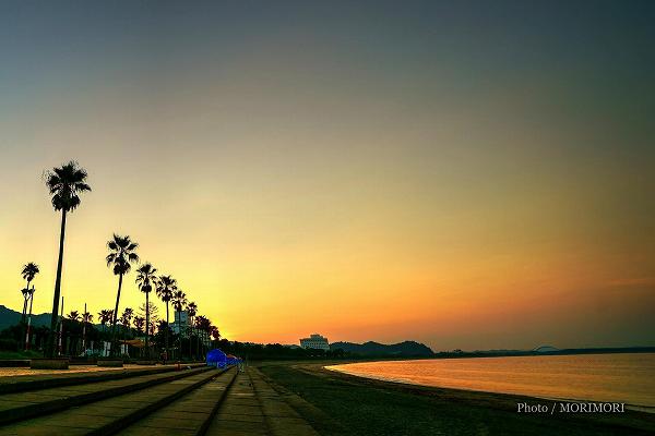 青島海岸の夕景